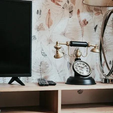 F2 Av Thermale Apartamento *