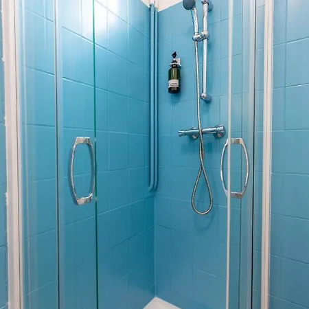 F2 Av Thermale Apartamento *